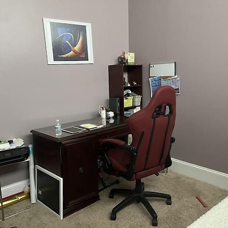 Location! House With Home Office, Gym, More-Черрі-Гілл Екстер'єр фото